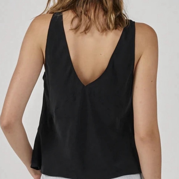 Lita by Ciara V-Neck Top NWT size XL - Picture 2 of 9